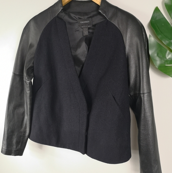 Danier leather wool and leather coat - Picture 4 of 16